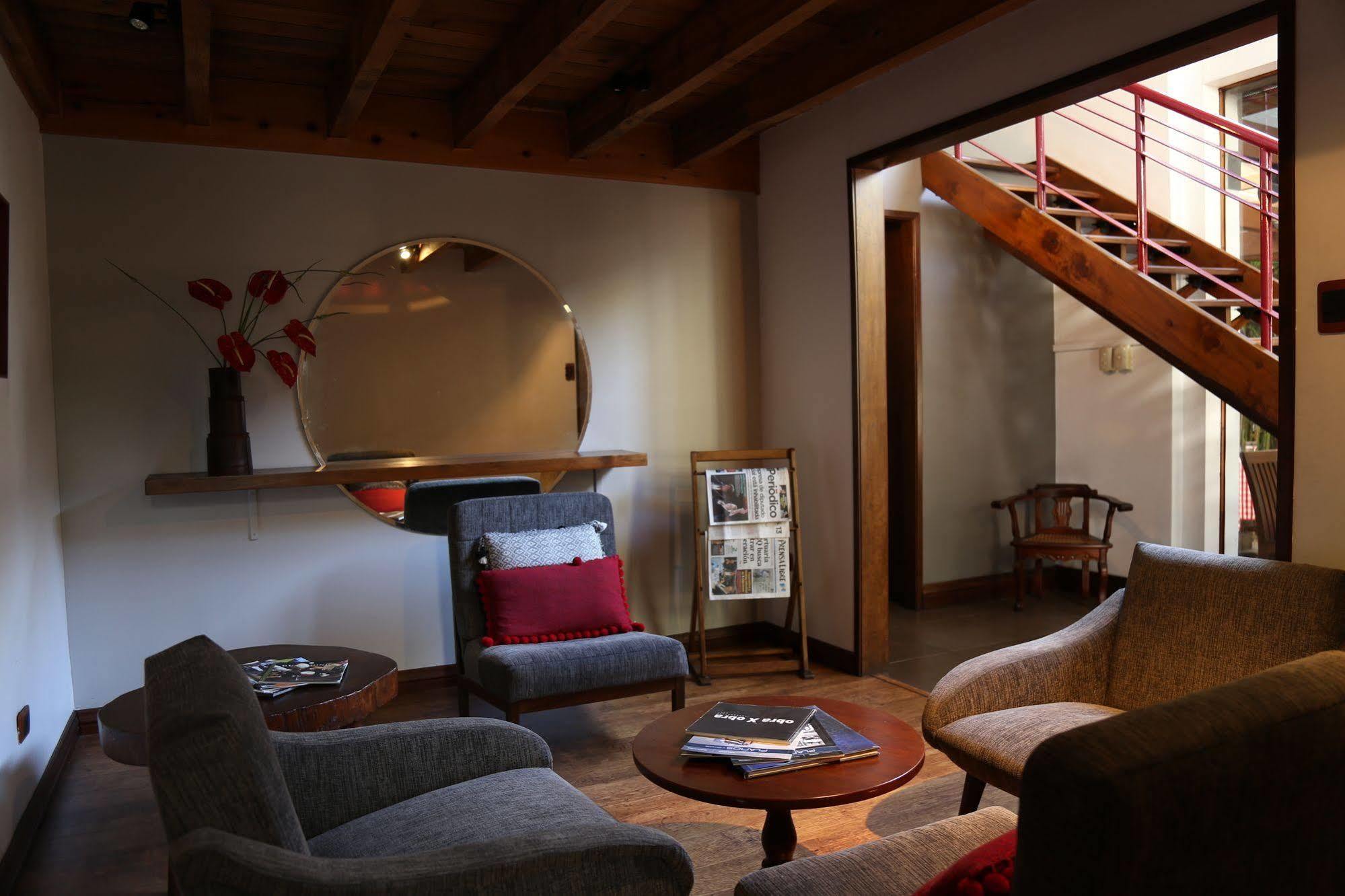 Hotel Residencia Del Sol Guatemala City Exterior photo