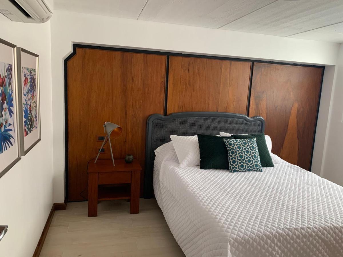Hotel Residencia Del Sol Guatemala City Exterior photo